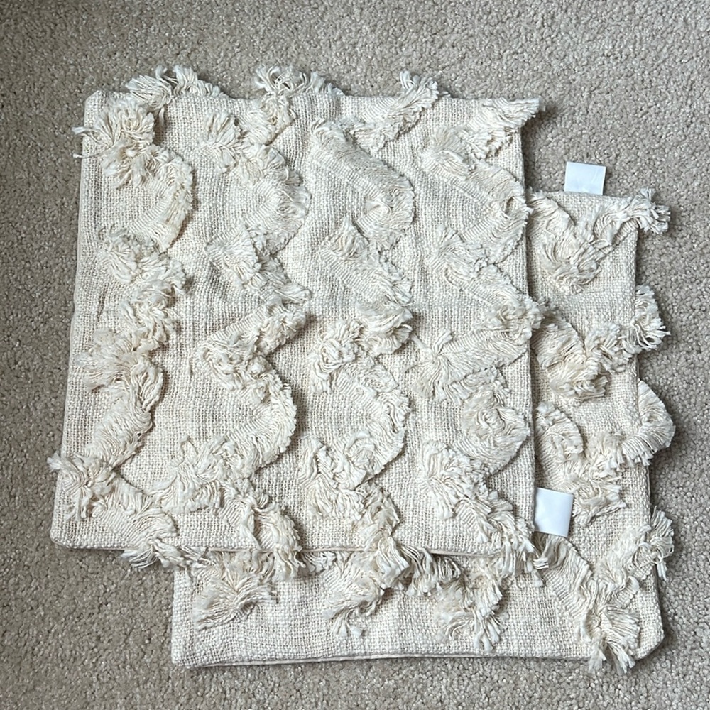 NWOT** - Pillow case cover set